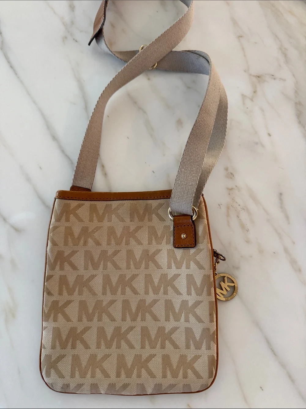 Michael Kors compact michael